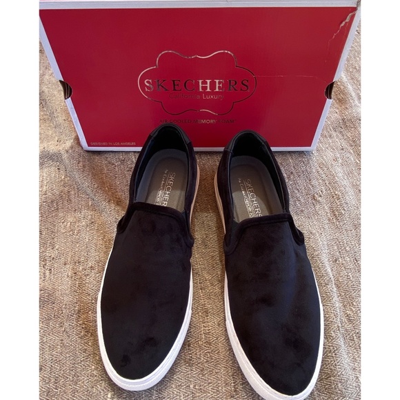 SKECHERS SlipOn Sneakers Velveteen - Picture 7 of 11